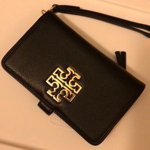 Tory Burch Black Wallet Leather
